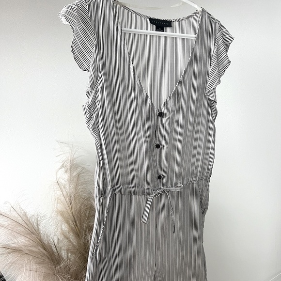 Striped jumpsuit - Picture 1 of 3